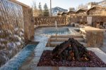 4 Hot Tubs On-site 